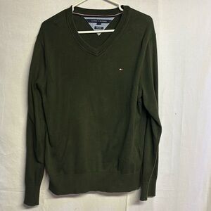 Tommy Hilfiger Men’s Pima Cotton Forest Green Vneck Sweater Size Medium